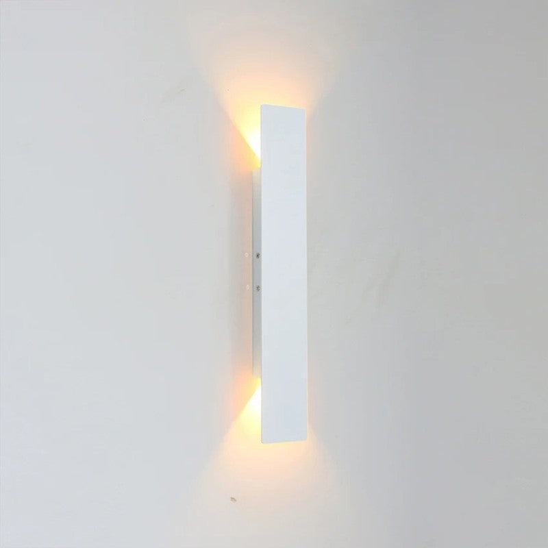 Waterproof Light LED Outdoor Lamp - Modern Design - Durable - Weatherproof