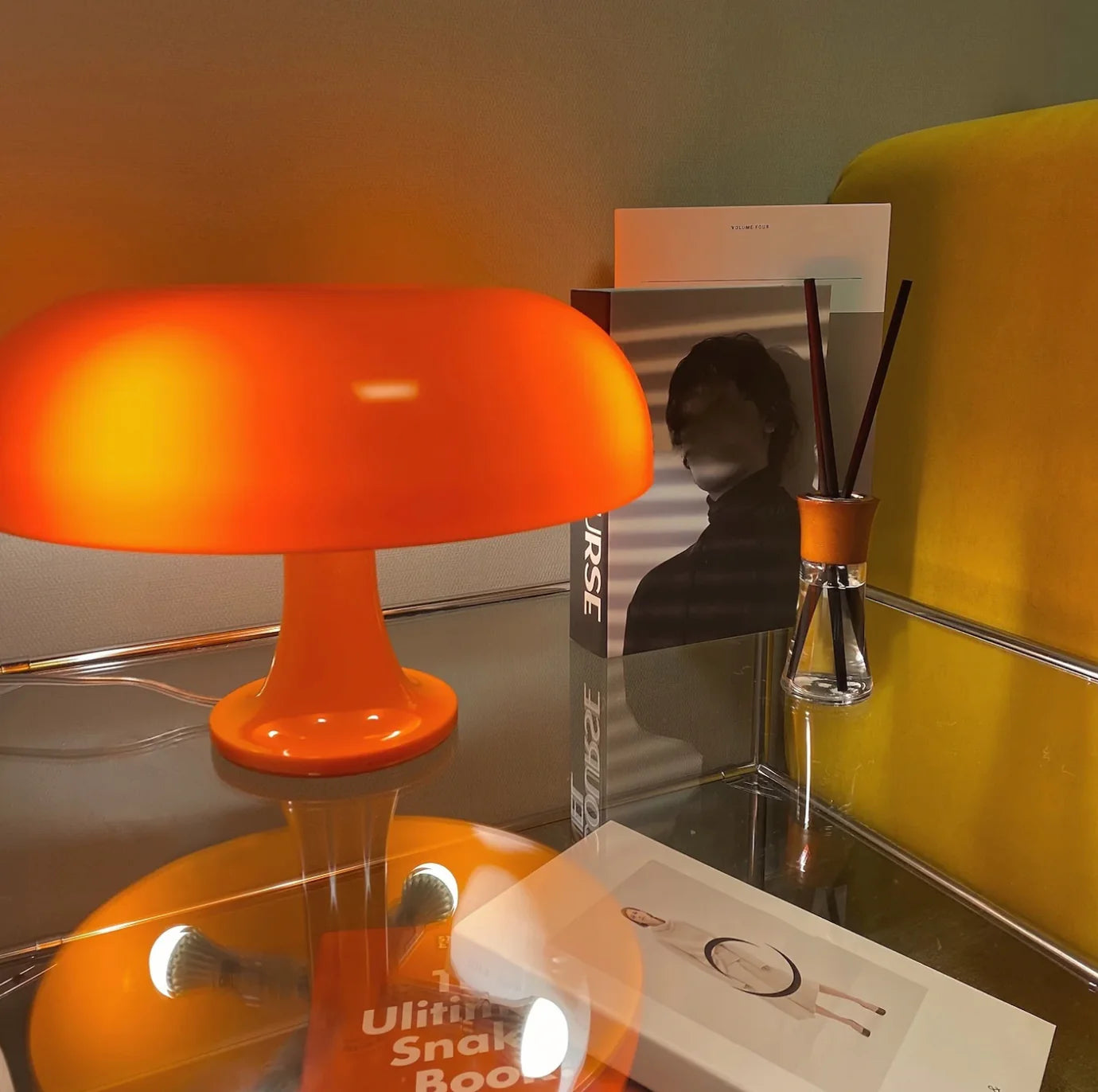 Bedside Mushroom Design Lamp - Lucente Retro - Warming Light