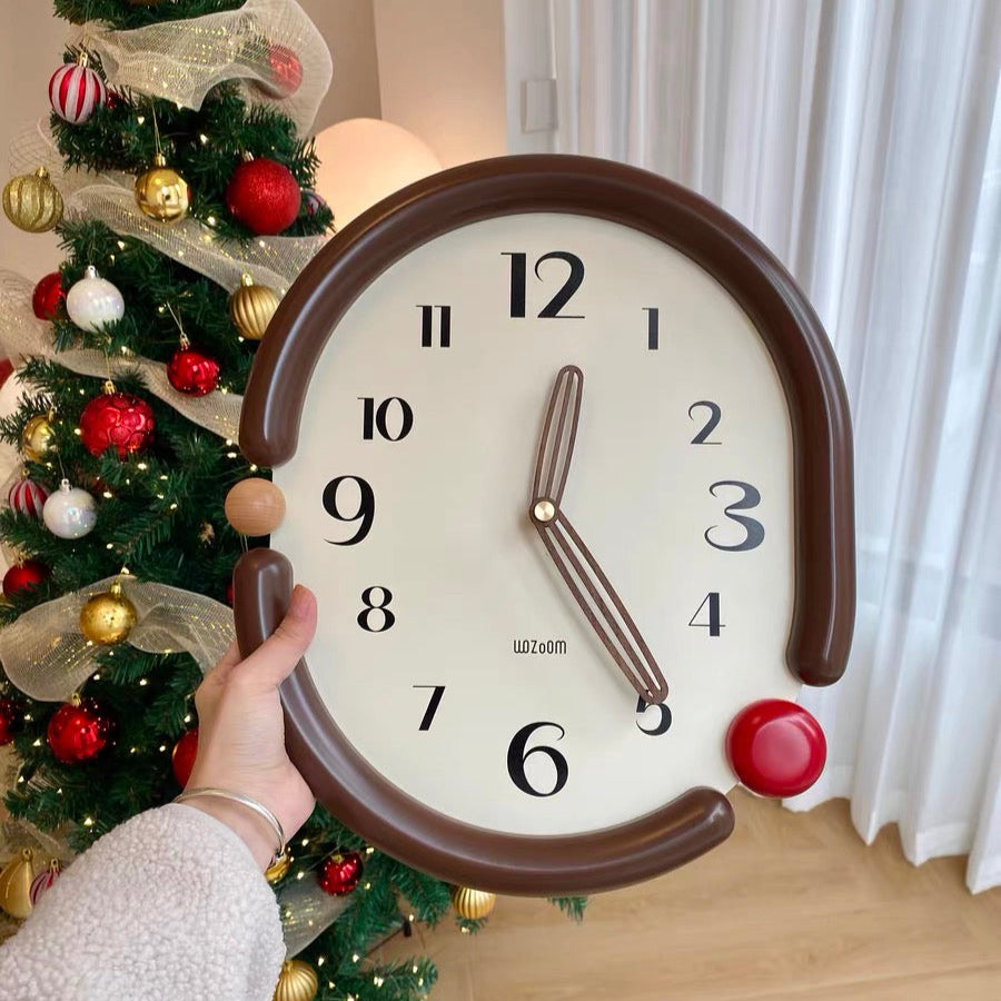 Minimalist Analog Wall Clock - Unique Design - Aluminum Style
