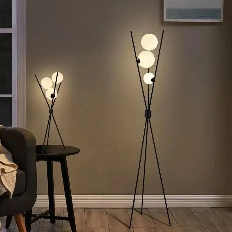 Modern Moon Design Floor Lamp - Dynamic Lighting - Elegant Design