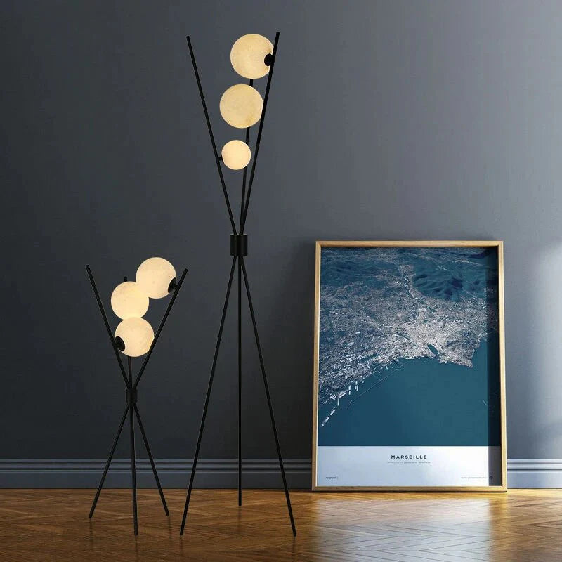 Modern Moon Design Floor Lamp - Dynamic Lighting - Elegant Design