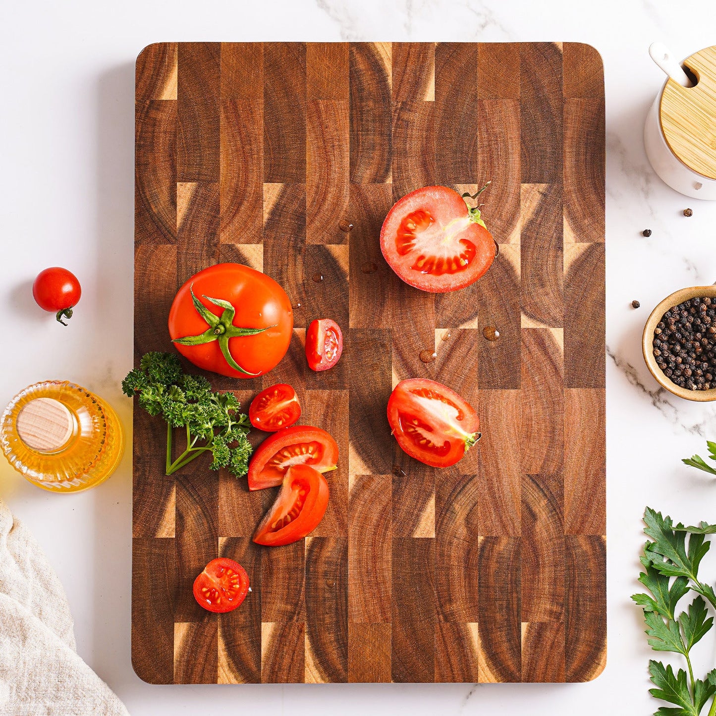 Acacia End Grain Cutting Board – 2.5cm Thick, Built-In Handles, 390x275mm