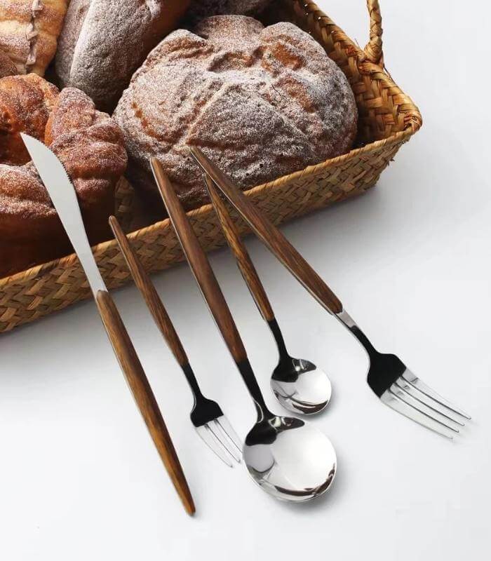 Stainless Steel Cutlery Set – 30 Pieces – With Wood-Style Handles – Polished Finish – Durable Tableware