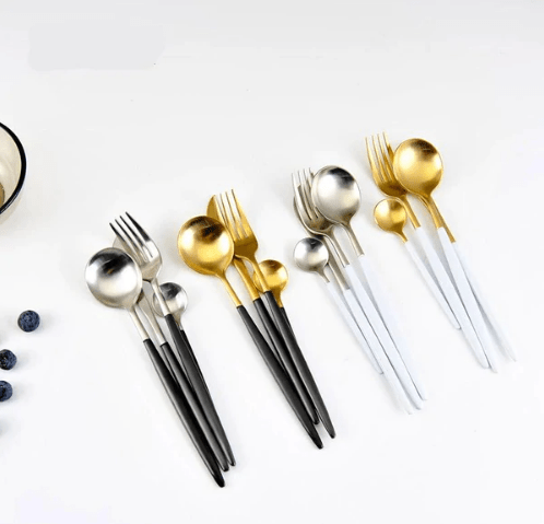 Luxury Cutlery Set – Stainless Steel Gold & Silver – 24 Pieces – Elegant Dining Flatware