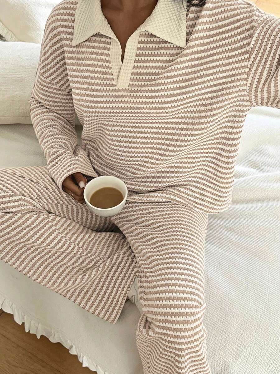 Striped Oversized Lounge Set – V-neck – 2 Piece Knit Outfit