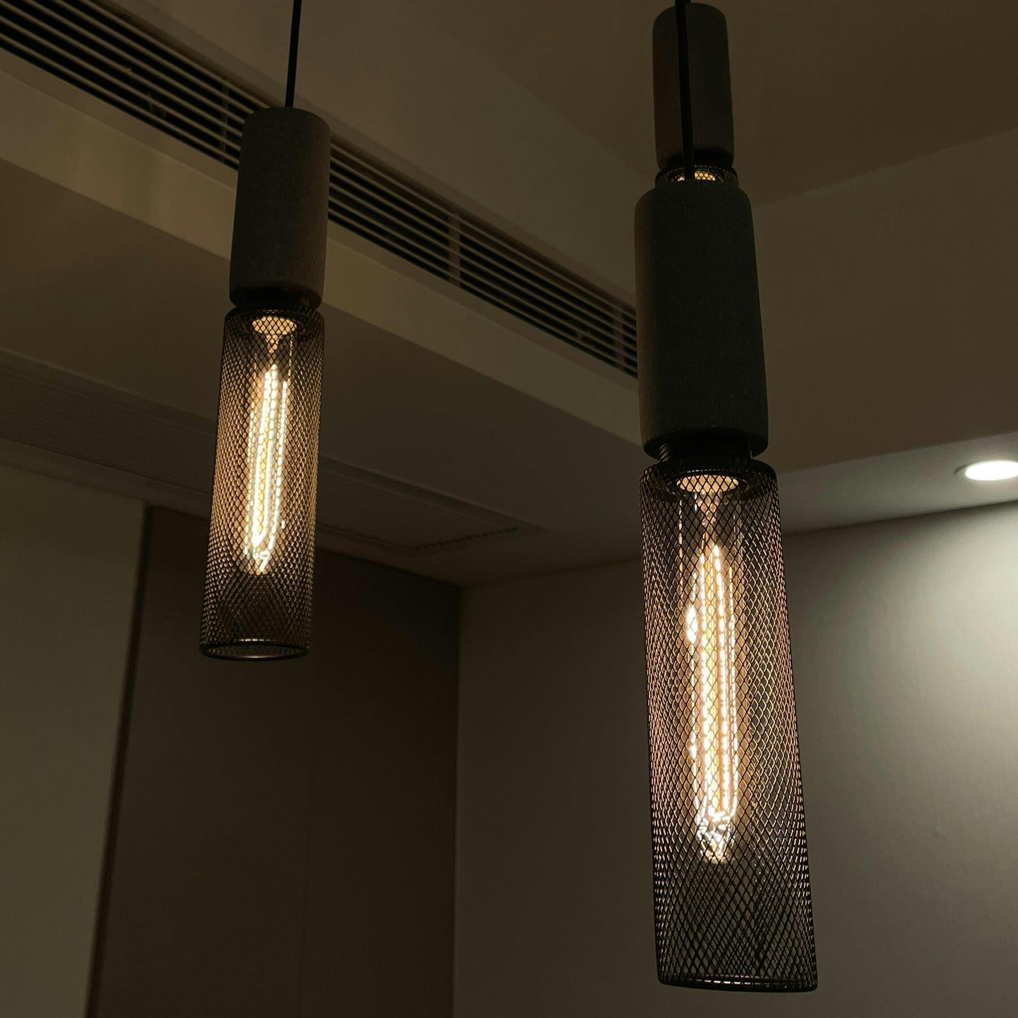 Industry Concrete Pendant Light - Adjustable Wire - Vintage Element