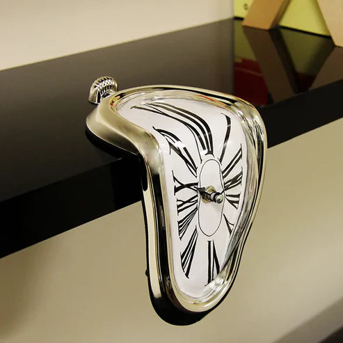 Melting Style  Clock - Mechanical Type - Modern Style