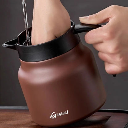 Stewed Tea Pot Insulated - Built in Infuser - 800ml Capacity - Ceramic & Stainless Steel - Modern Tea Pot