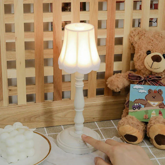 Vintage Retro Table Lamp - Battery Power - Cordless Light