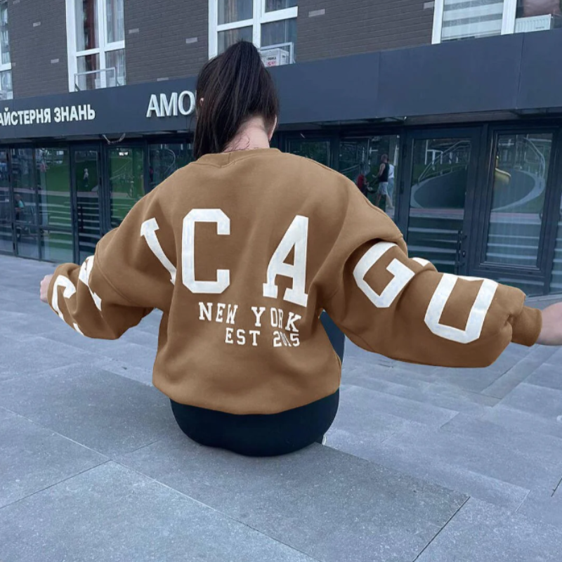 Chicago Letter Graphic Drop Shoulders Oversized Sweatshirt Women