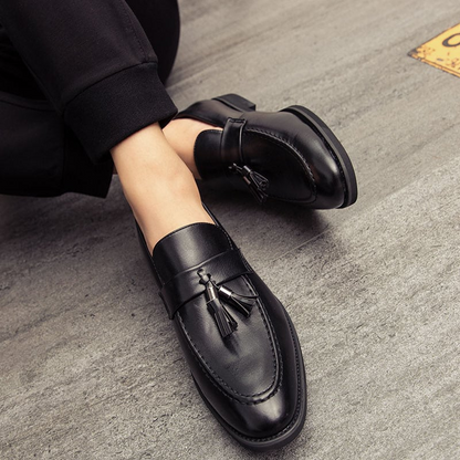 Moccasin Tassel Charm Leather Loafer Men